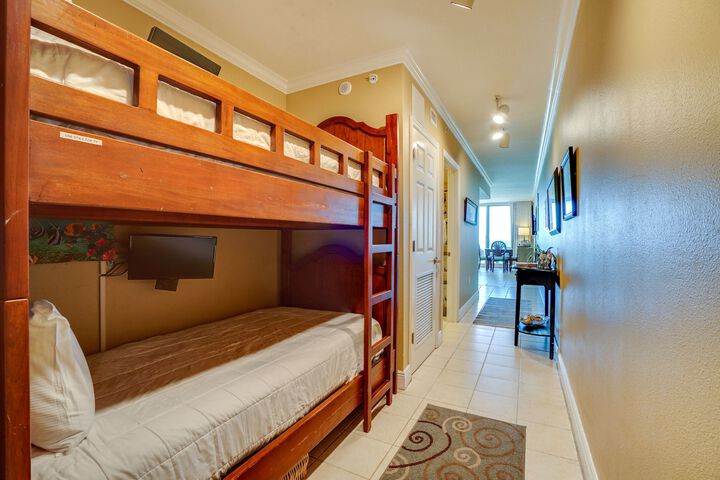 Room 5 of 69