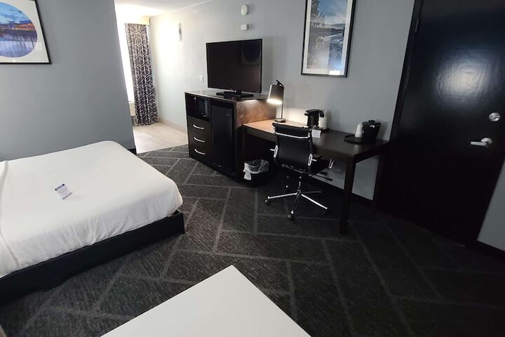 Room 28 of 72
