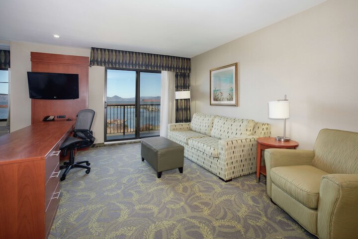Room 18 of 80