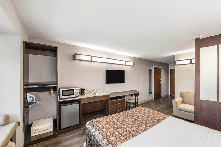 Microtel Inn & Suites by Wyndham Pearl River / Slidell