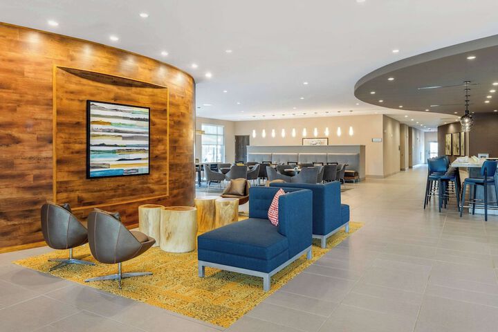 DoubleTree by Hilton Summerville Nexton