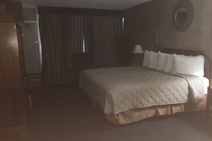 Room 20 of 35