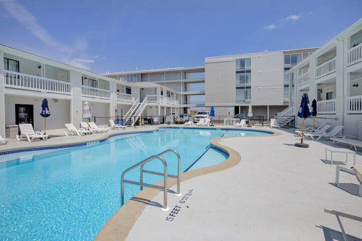 Sundeck 62 of 65