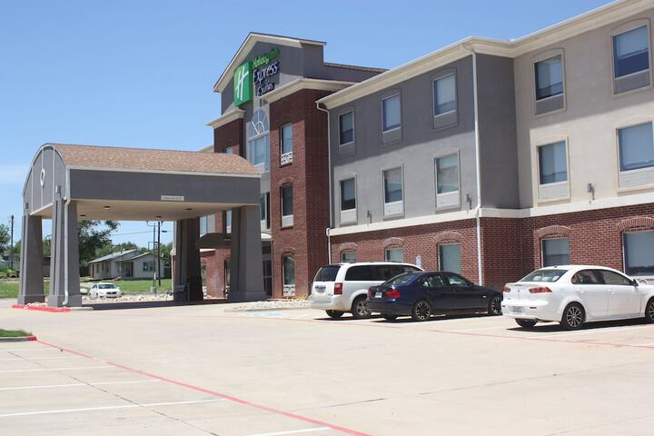 Holiday Inn Express Hotel & Suites Shamrock North by IHG
