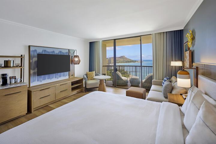 Hilton Hawaiian Village Waikiki Beach Resort