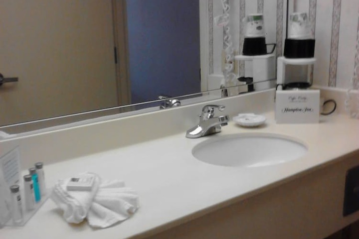 Room 9 of 34