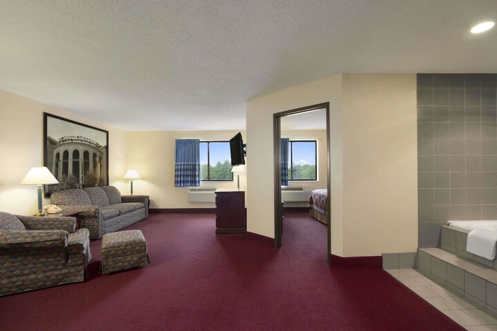 Room 31 of 34
