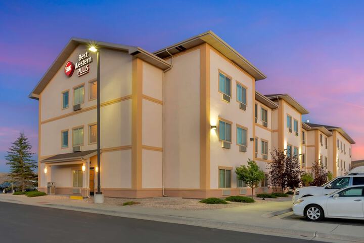 Hotel 2 of 33