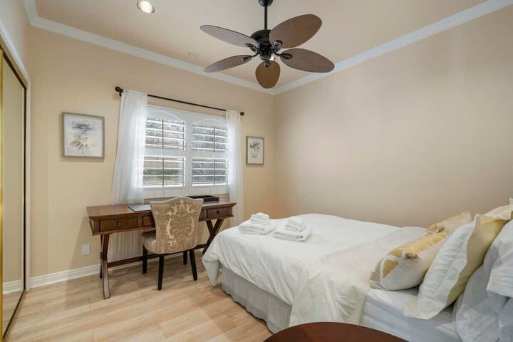 at Marbella Lane - Captivating Home W / pool