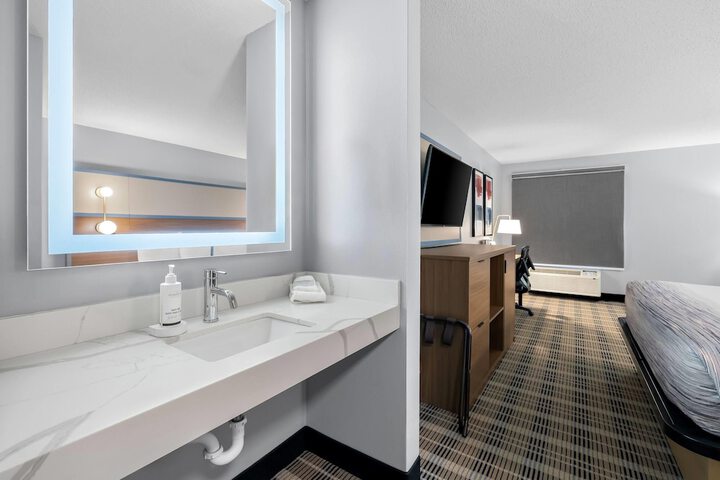 AmericInn by Wyndham Columbus Wisconsin