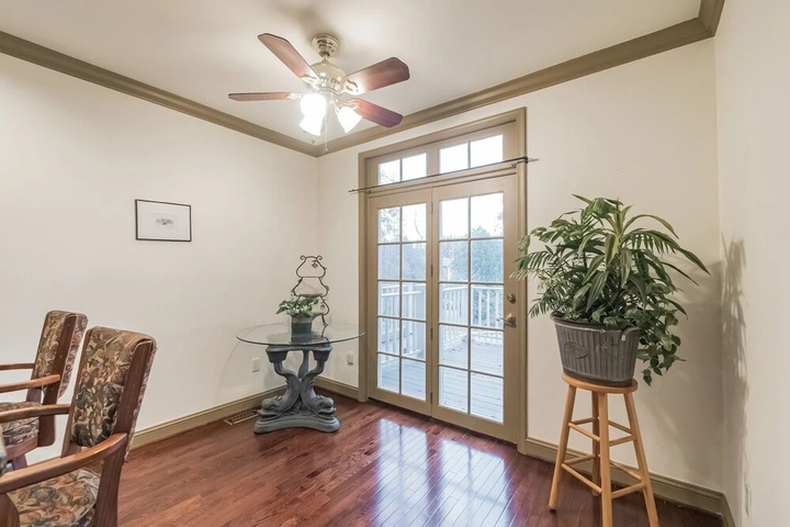 Beautiful Villa in The Heart of Historic Downtown Bel Air! 3 Bedroom Villa by Redawning