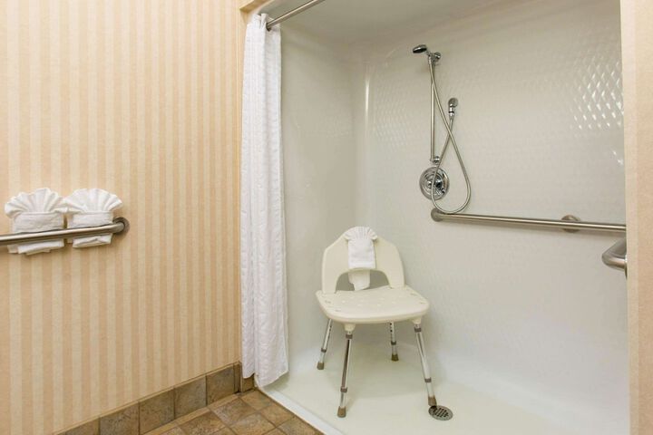 Room 44 of 61