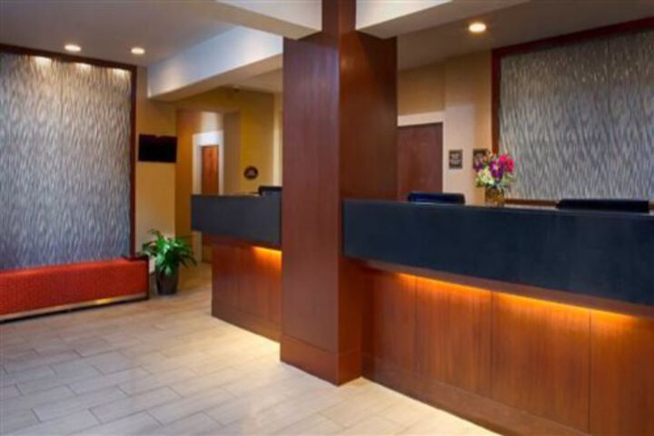 DOUBLETREE BY HILTON NORWALK