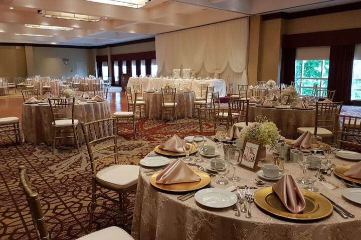 DoubleTree Fallsview Resort & Spa by Hilton Niagara Falls