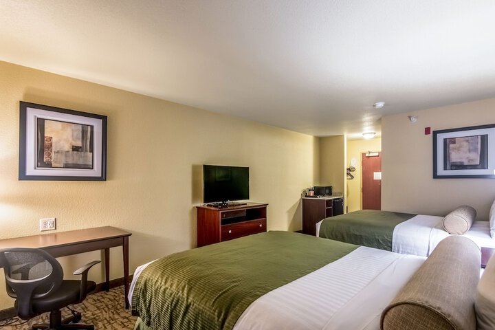 Room 11 of 33