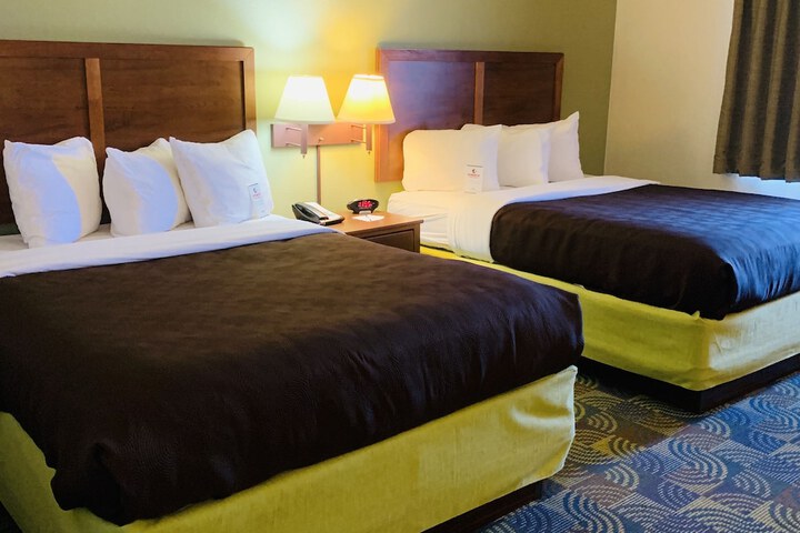 AmericInn by Wyndham Kewanee
