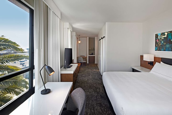 Room 21 of 63