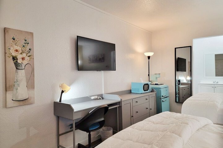 Room 10 of 15
