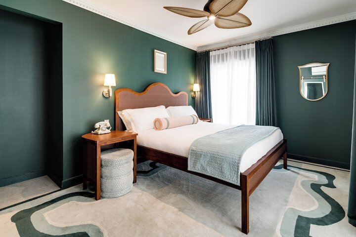 Room 45 of 116