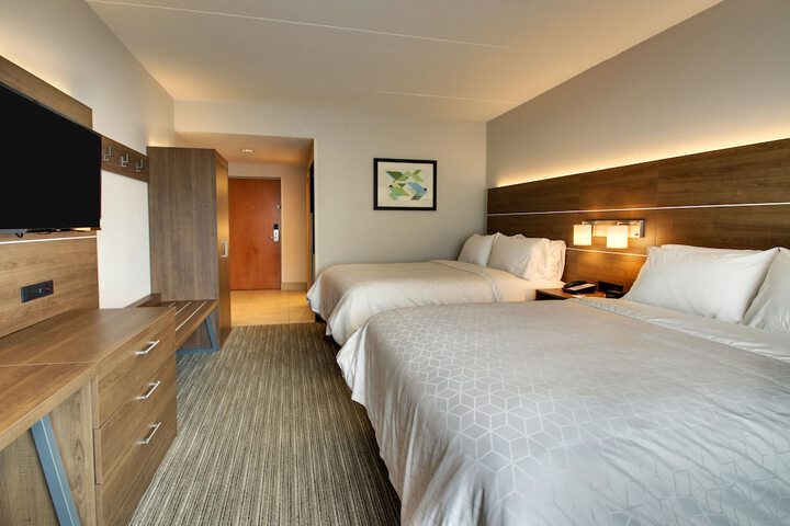 Room 40 of 61