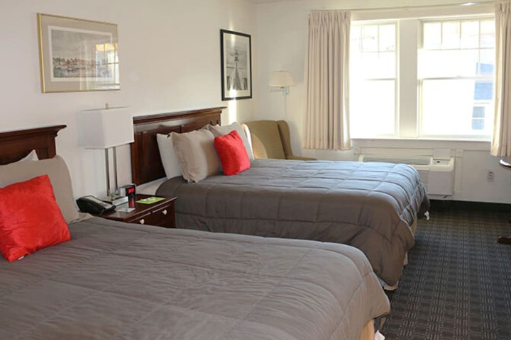 Camden Riverhouse Hotel