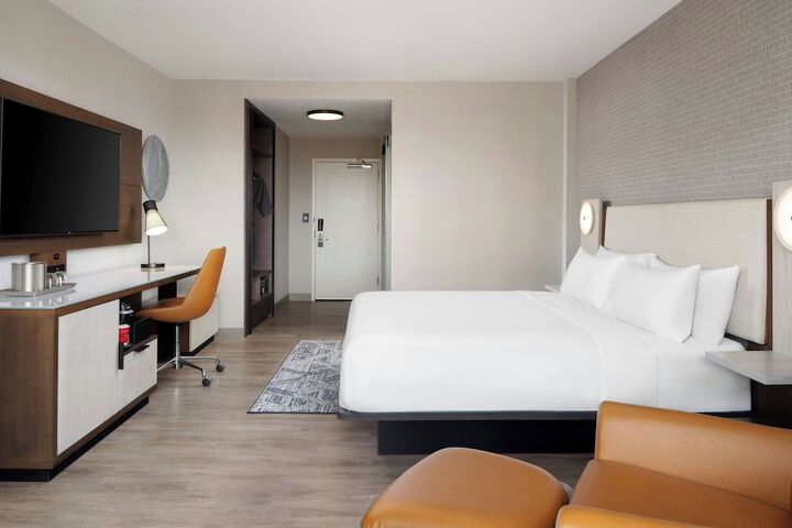 Room 19 of 37