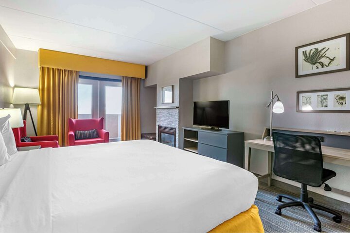Room 16 of 34