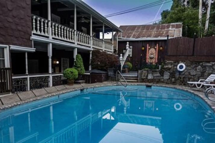 Gunn House Hotel