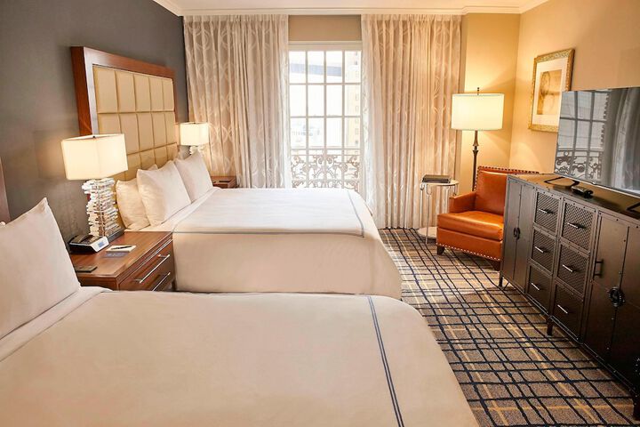 Room 25 of 122
