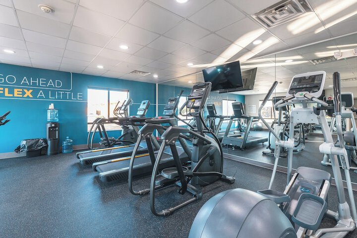 Holiday Inn Express Hotel & Suites St. Robert by IHG