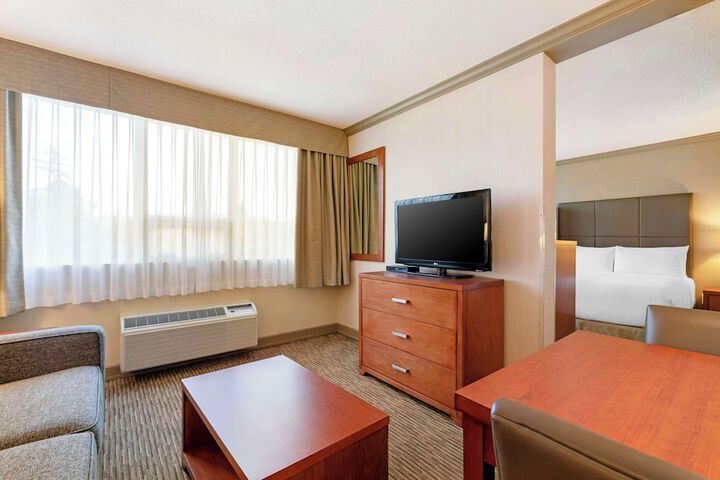Room 54 of 66