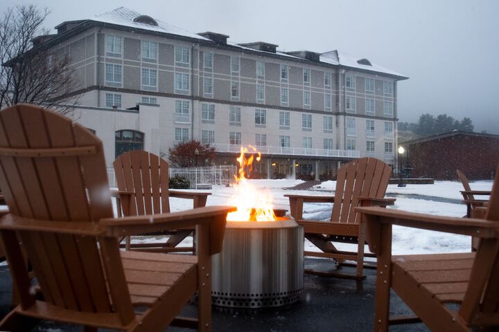 Fort William Henry Hotel and Conference Center