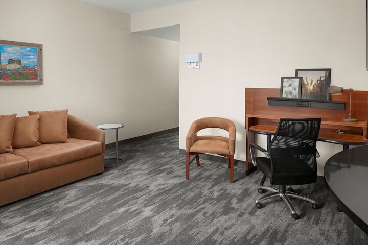 Room 16 of 42