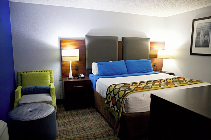 Room 15 of 39
