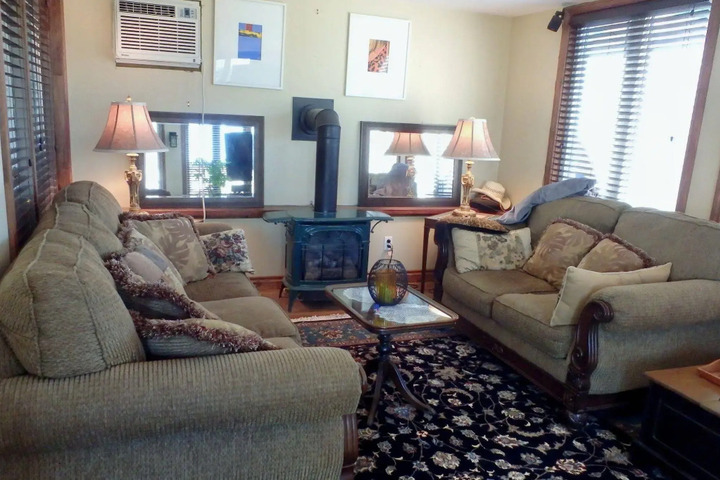 SERENITY RANCH BED & BREAKFAST