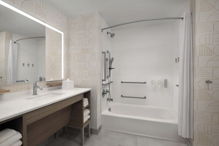 Home2 Suites by Hilton Syracuse Liverpool Airport Area