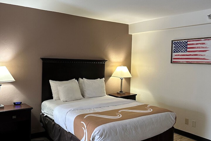 Room 64 of 74