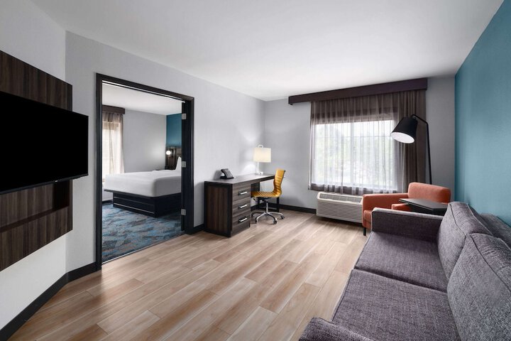 Room 8 of 29