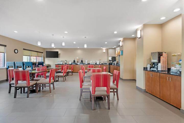 Comfort Suites Oxford I-20 exit 188