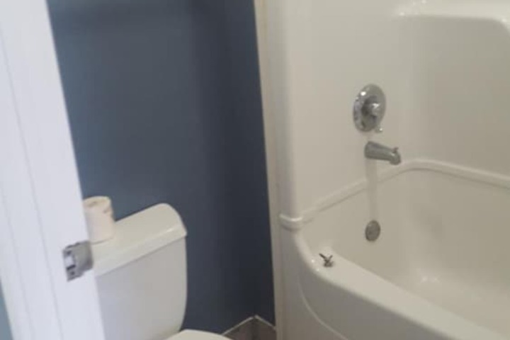Room 8 of 16
