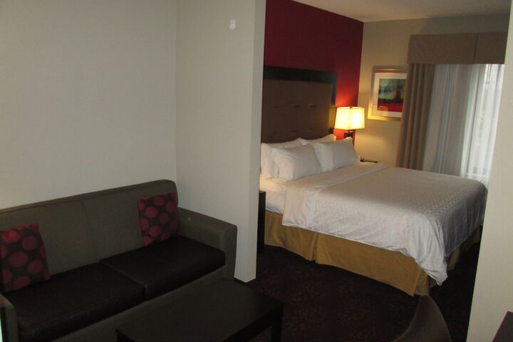 Room 50 of 81
