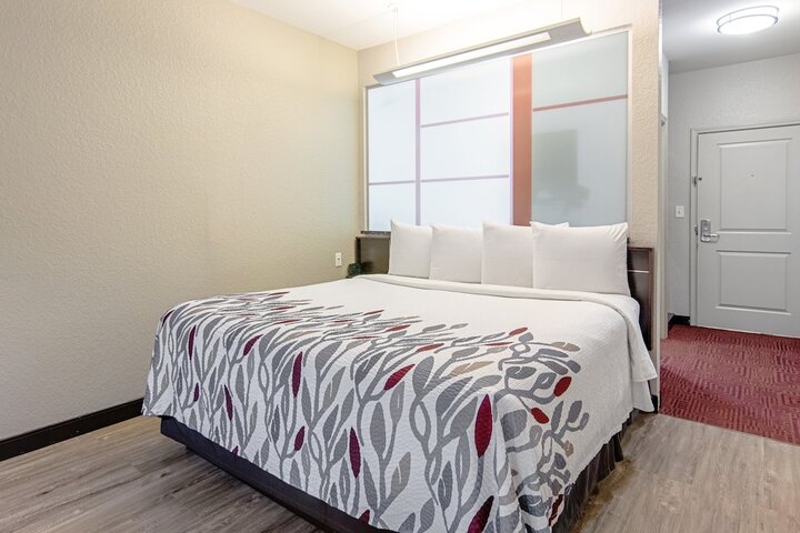 Room 13 of 25