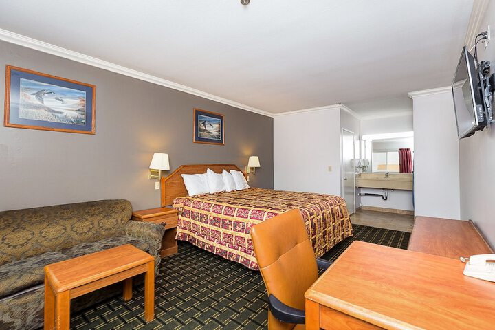 Room 20 of 23