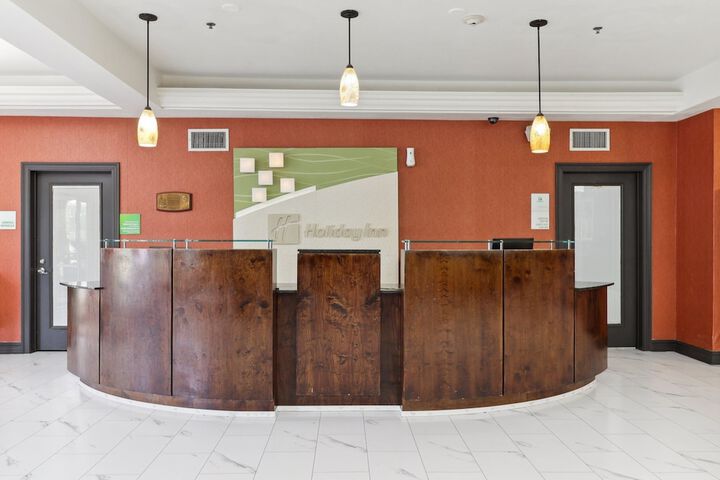 Hotel 4 of 51