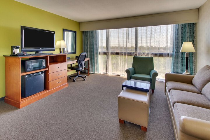 Heritage Inn Suites Houston / Sugar Land Trademark by Wyndham
