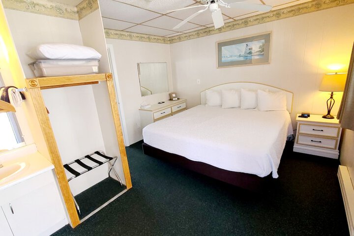Friendship Oceanfront Suites