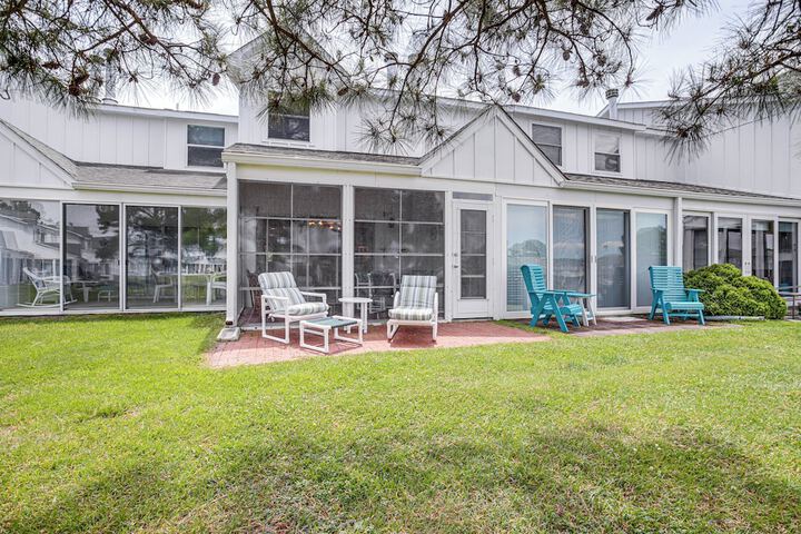 2 Mi to Beach: Gem w / Enclosed Patio in Selbyville