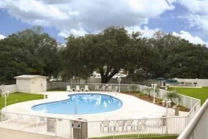 Pool 6 of 39