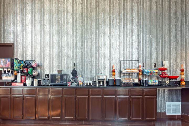 Breakfast/Coffee Service 10 of 10