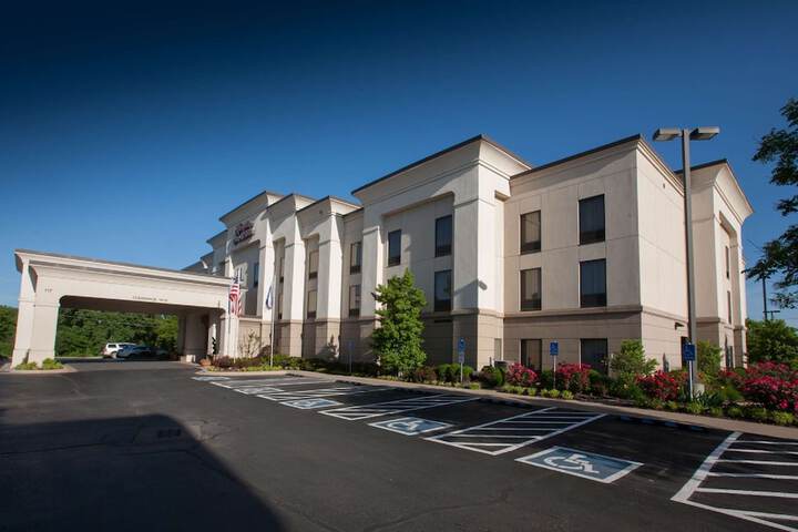 Hotel 3 of 68